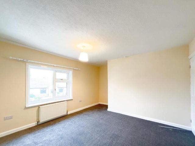 House for rent in Rastrick, West Yorkshire