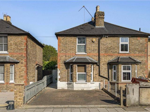 House for rent in London Borough of Hounslow, Hanworth