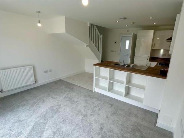 House for rent in Barton In Fabis, East Midlands