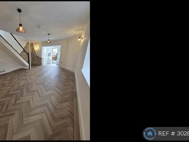 House for rent in Llanelli Rural, Pum Heol / Five Roads
