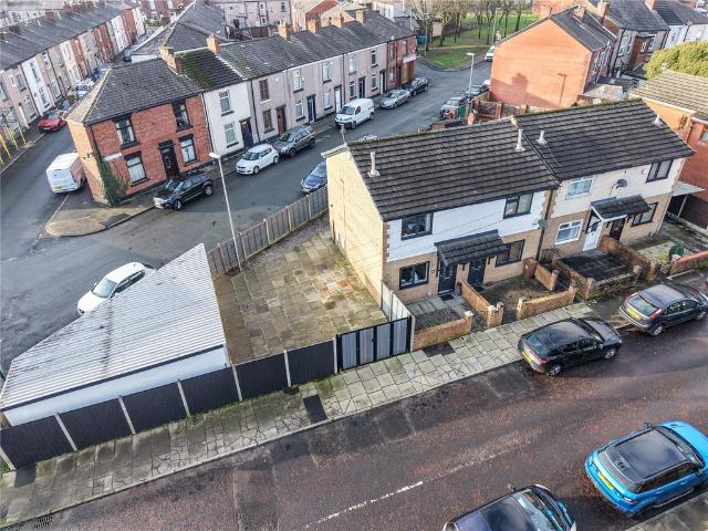 House for rent in Burnedge, Greater Manchester