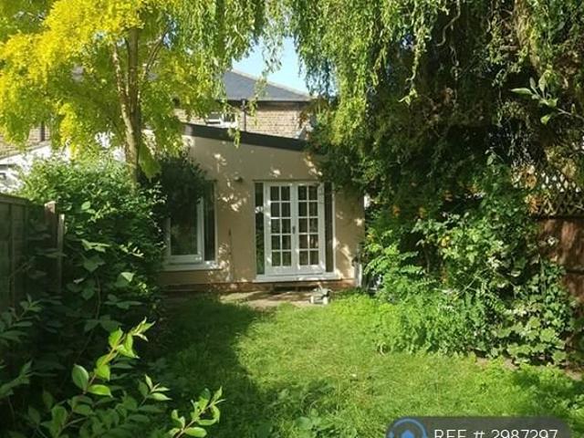 House for rent in Whetstone, Greater London