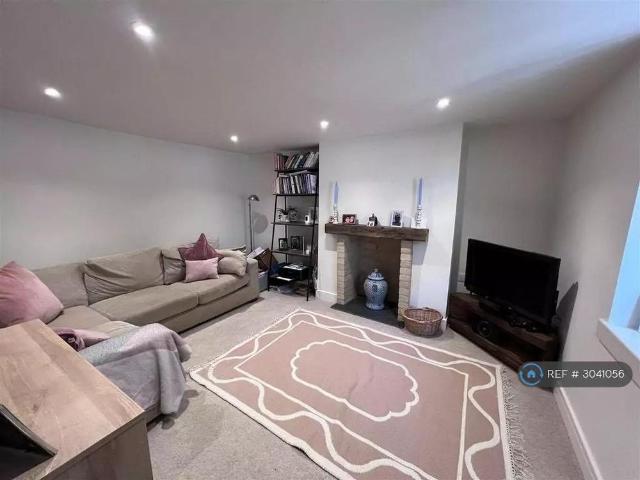 House for rent in Market Place, South Kesteven