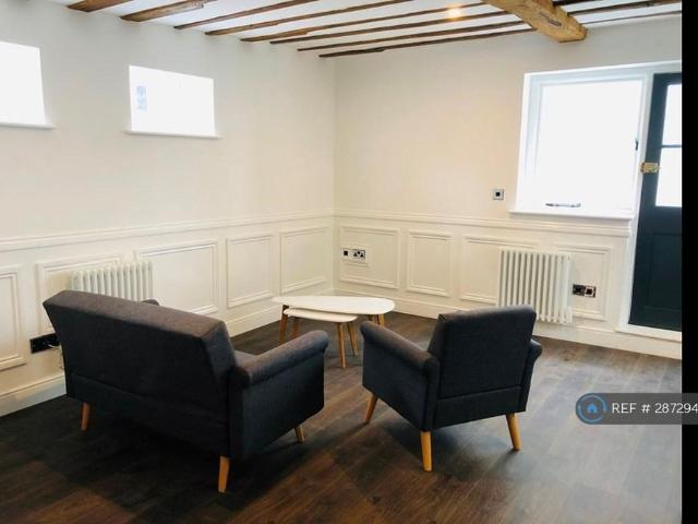 House for rent in Lakenham, East Bank