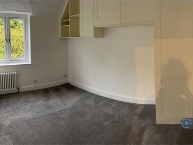 House for rent in Lower Green Esher, Blackhills