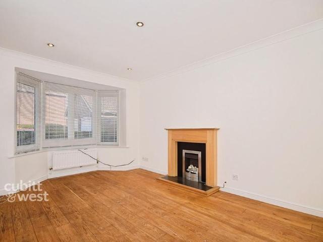 House for rent in Littlecote, West Sussex
