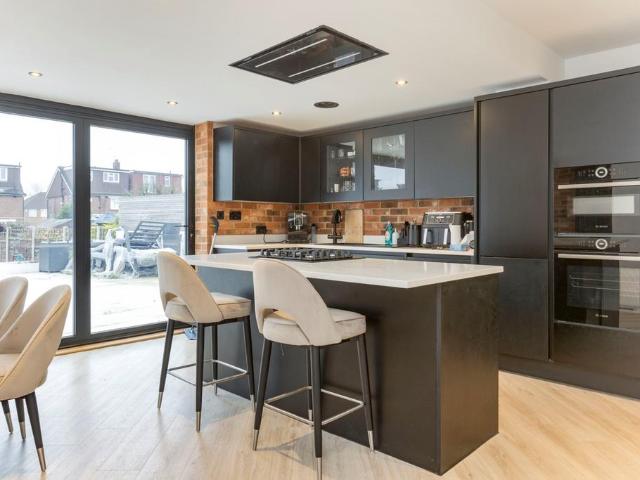 House for rent in Albany Park, Greater London