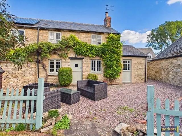 Apartment for rent in Ducklington, West Oxfordshire