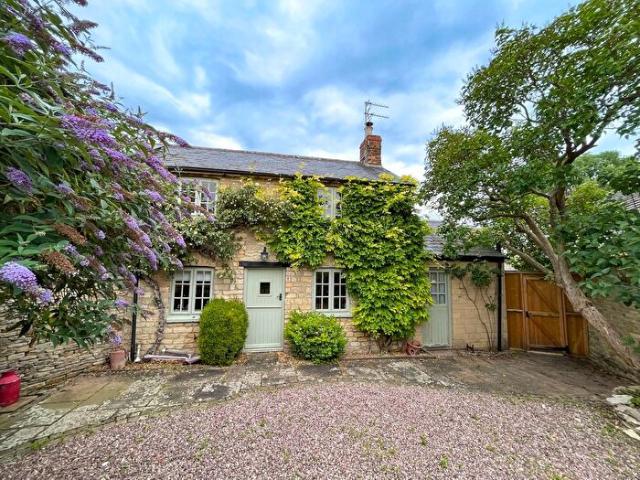 Apartment for rent in Black Bourton, Oxfordshire