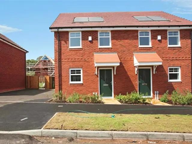 Apartment for rent in Keresley Green, Keresley