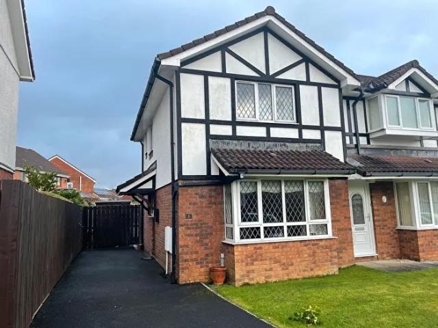 Apartment for rent in Cwmcarnhywel, Dafen
