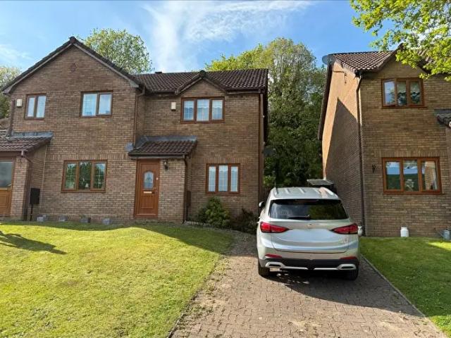 Apartment for rent in Penydre, Clydach