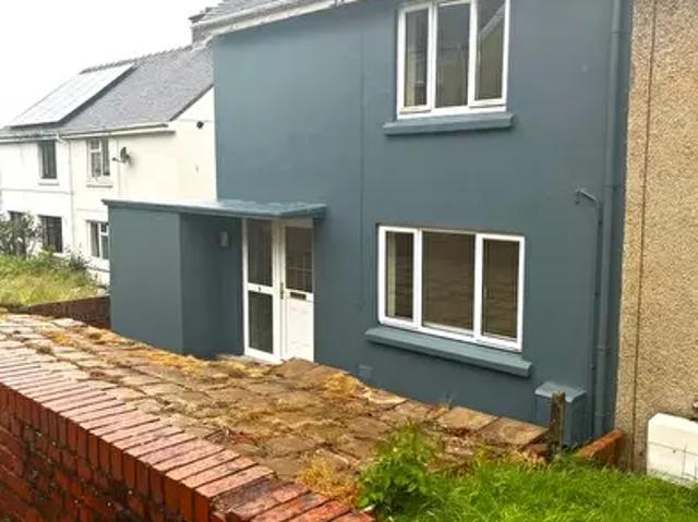 Apartment for rent in Llangyndeyrn, Pont-iets