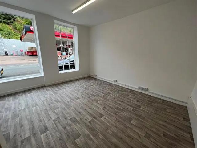 Apartment for rent in Pentre