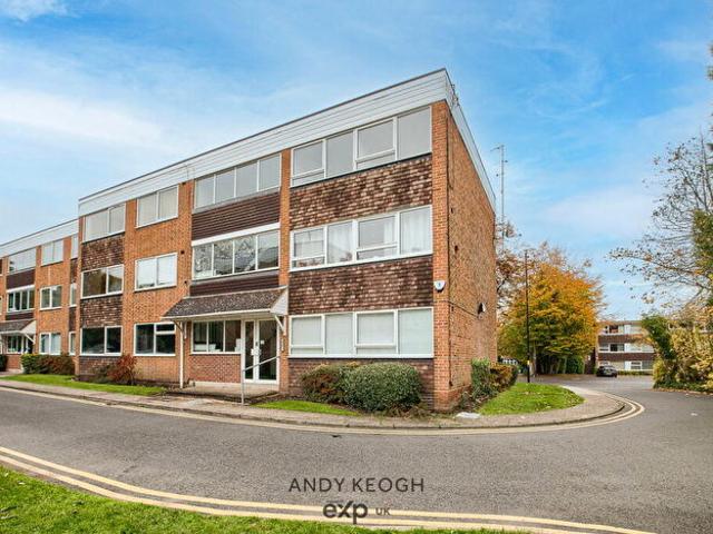 Apartment for rent in Four Oaks, West Midlands
