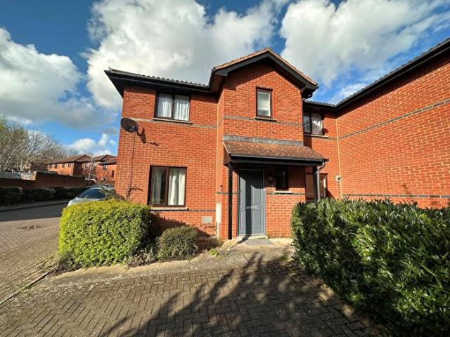 Apartment for rent in Shenley Brook End, Milton Keynes