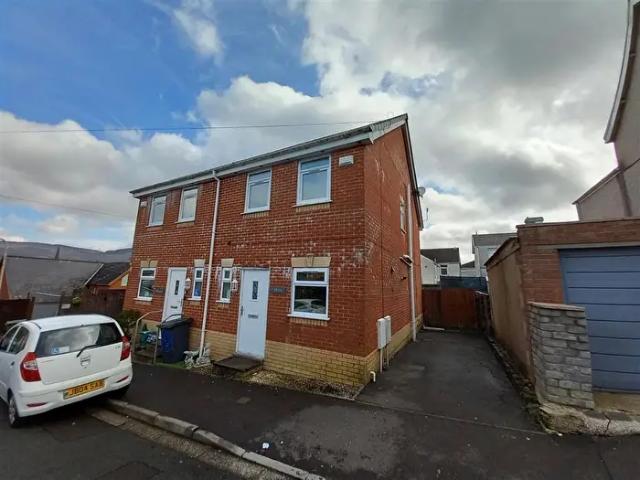 Apartment for rent in Gadlys, Aberdare