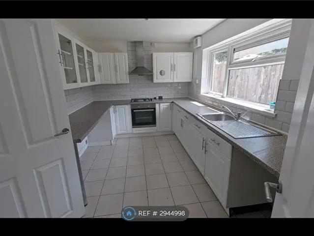 Apartment for rent in Nangreaves, Wales