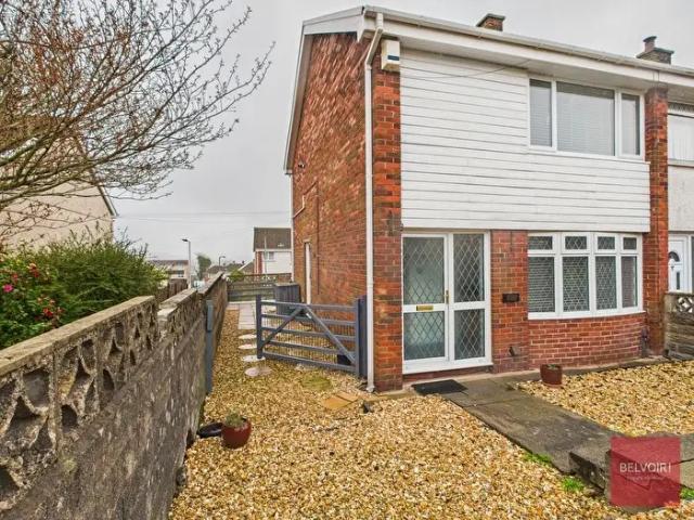 Apartment for rent in Waun-Gron, Swansea