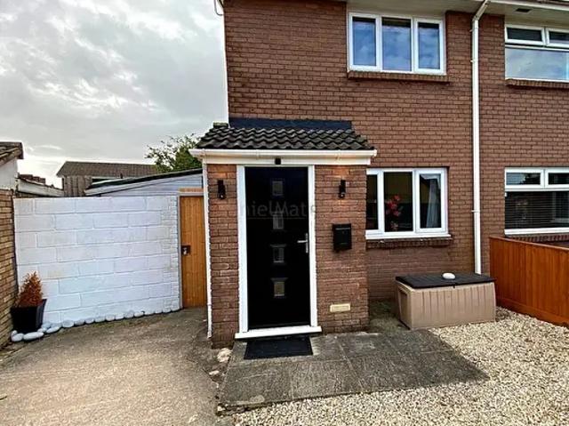 Apartment for rent in Brackla, Coity