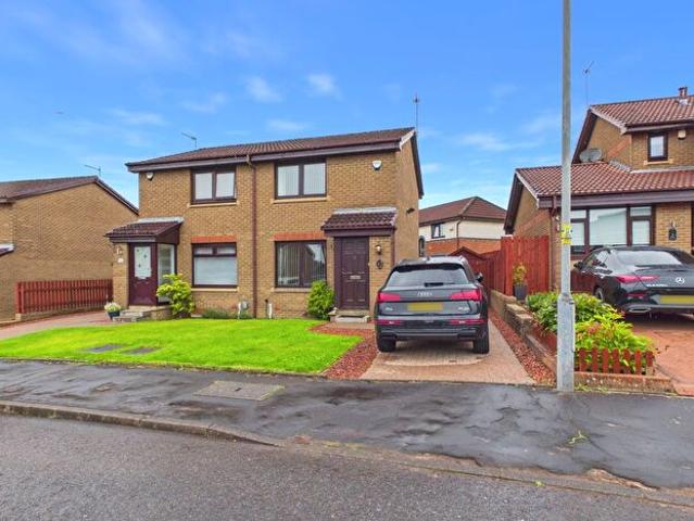 Apartment for rent in Mountblow, Kilpatrick