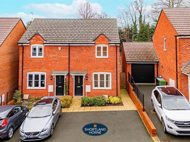 Apartment for rent in Green Close, Warwickshire
