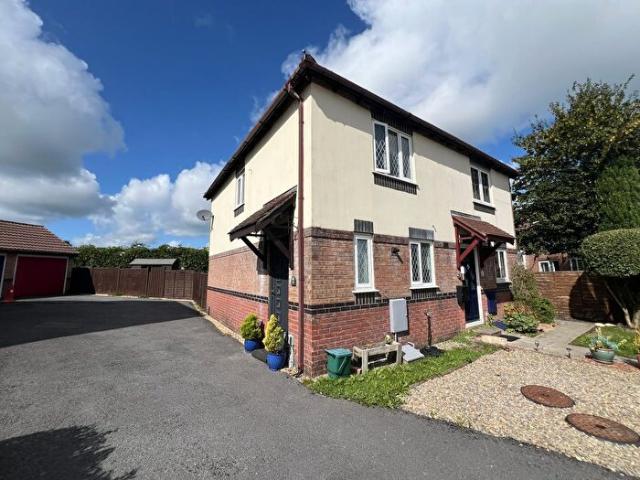 Apartment for rent in Carmarthen, Wales