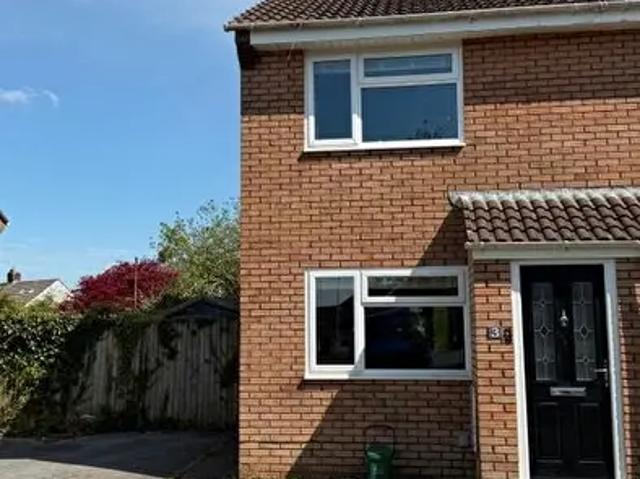 Apartment for rent in Llangyfelach, Swansea