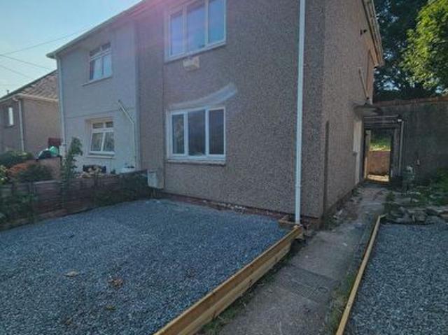 Apartment for rent in Clydach, Wales