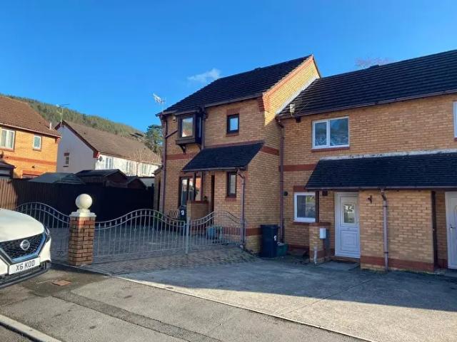 Apartment for rent in Baglan