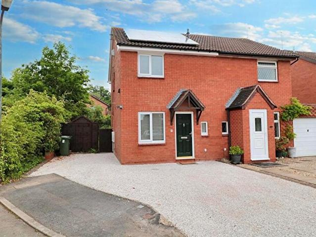 Apartment for rent in Park Hill, Green Close
