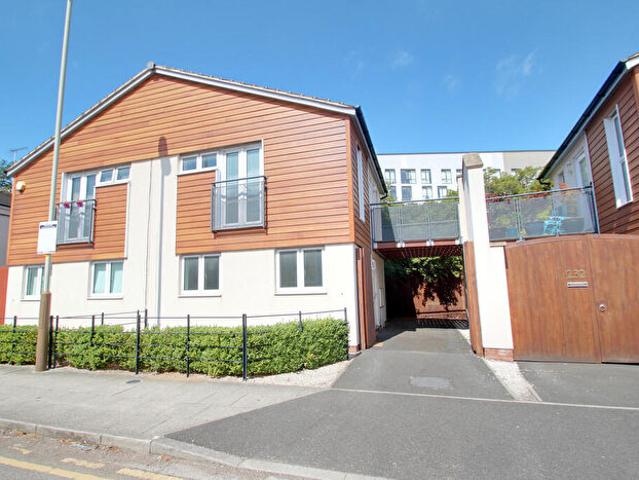 Apartment for rent in Bede Island, Old Wharf