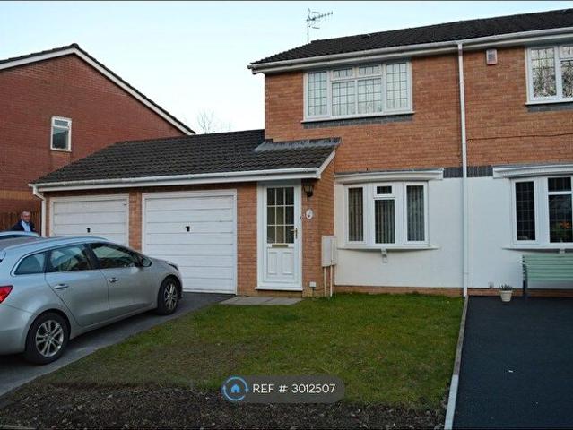 Apartment for rent in Pontardawe, Pontardawe, Clydach
