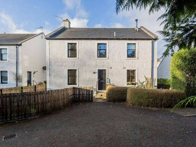 House for sale in Lochwinnoch, Scotland