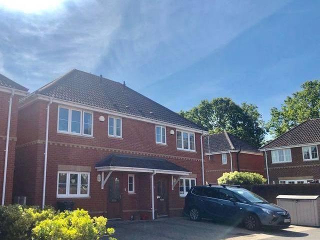 House for rent in Lyons, Greater London