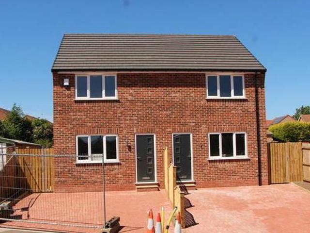 House for sale in Froggatt, East Midlands
