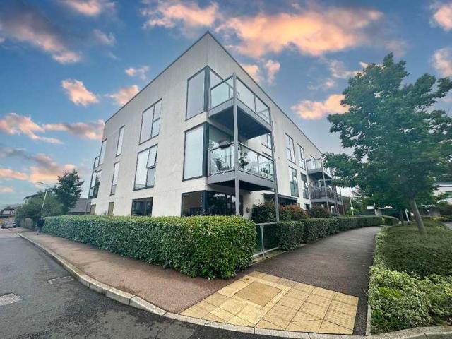 Apartment for sale in Harold Wood, Greater London