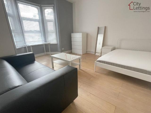 Room for rent in Hyson Green, Haddon