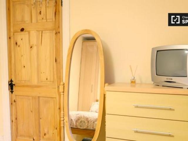 Property to rent in Bluebell, North Tipperary