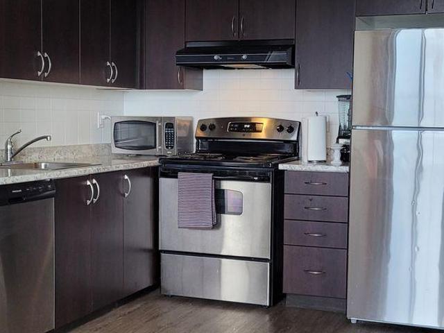 Room for rent in Downtown, Ajax