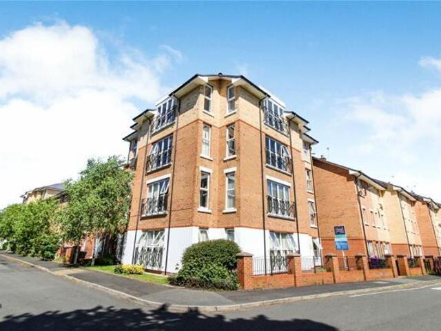 Room for sale in Calderstones