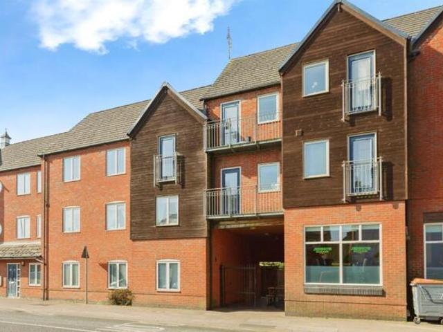 Room for sale in Whetstone, Pinfold