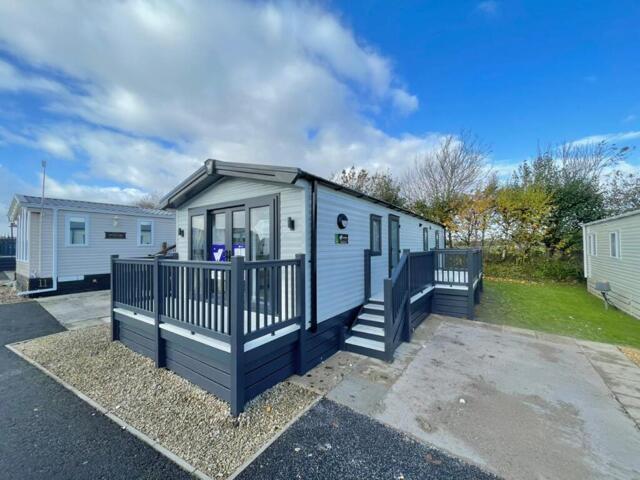 Room for sale in Staining, Lancashire