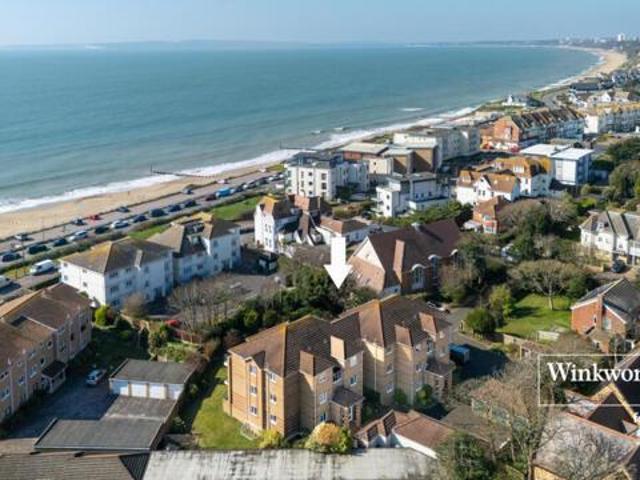 Room for sale in Wick, Bournemouth