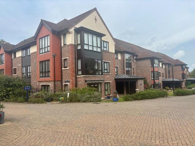 Room for sale in Old Wivelsfield, Iford