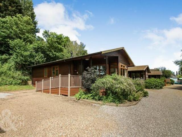 Room for sale in Burgh St Peter, Norfolk