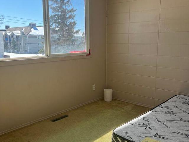 Room for rent in Northwest, Alberta