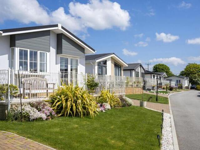 Room for sale in Colan, Cornwall
