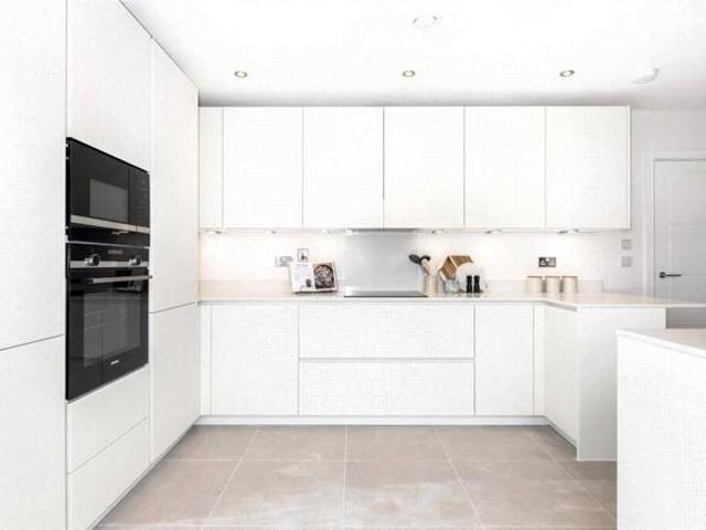Room for sale in London Borough of Croydon, Greater London