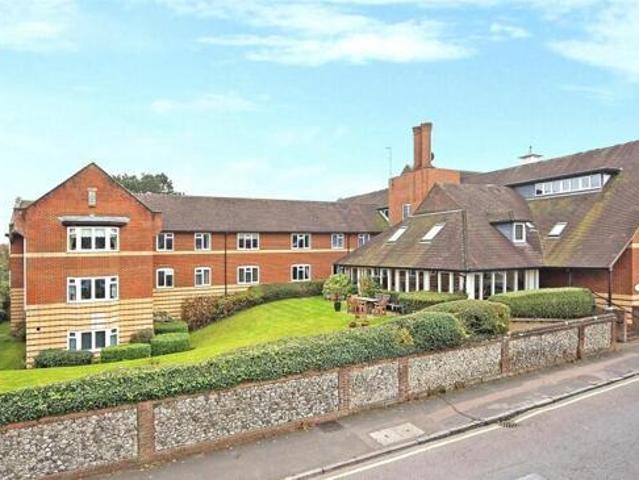 Room for sale in Rose Hill, Pachesham Park